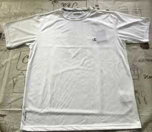 新品　タグ付き 　チャンピオン　白色　半袖　Tシャツ　メンズMサイズ　C3-ks320