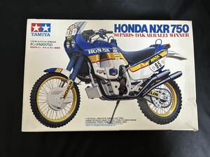 24051909 пластиковая модель HONDA NXR 750 TAMIYA Tamiya Honda мотоцикл серии Dakar Rally победа машина не собран 