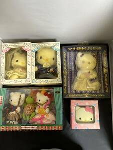 24051902 Hello Kitty set sale figure soft toy clock HELLO KITTYu Eddie ng. island Taro doll Sanrio sanrio camera 