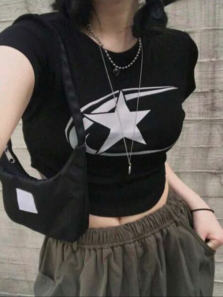 韓国 トップス 黒 リ ブラック sサイズ ショート丈 Tシャツ 