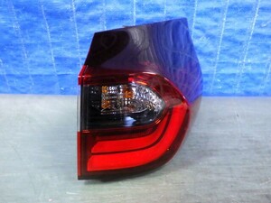 K229　フィット　GR1 GR2 GR5 GR7　右テール　LED　W4762　美品