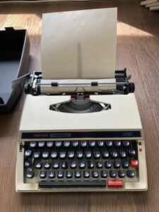  Brother typewriter Valiant 413 used 