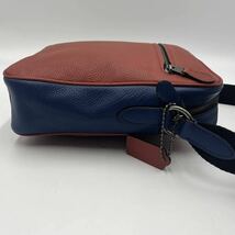 1円●未使用級●コーチ COACH ショルダーバッグ 斜め掛け メンズ オールレザー 本革 シボ革 バイカラー ブラウン ネイビー ドッグタグ_画像4