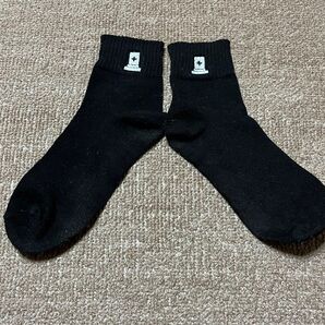 ソックス 靴下 ロゴ刺しゅう ゴスロリ お墓モチーフ おばけ ホラー ロリータ イラストレーター くるぶし丈 黒 ワンポイント