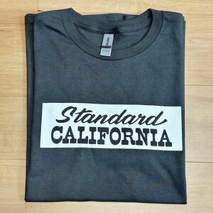 【限定販売】スタンダードカリフォルニア×グリーンルームフェスティバル2024 コラボTシャツ Lサイズ - グレー