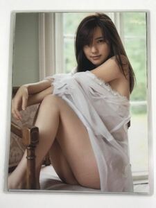 [150μフィルム厚手ラミネート加工］　真野恵里菜7ページ　雑誌の切り抜き　下着ランジェリーグラビア