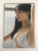 [150μフィルム厚手ラミネート加工］　華村あすか9ページ　雑誌の切り抜き　ビキニ水着　グラビア_画像3