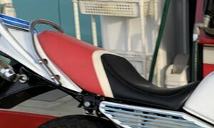 YAMAHA RZ250 RZ350 BEET specification seat 4L3 4U0 original seat base that time thing 