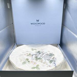 #12008【未使用】WEDGWOOD　ウェッジウッド　プレート　ワイルドストロベリー　皿　ブランド食器　食卓　キッチン用品