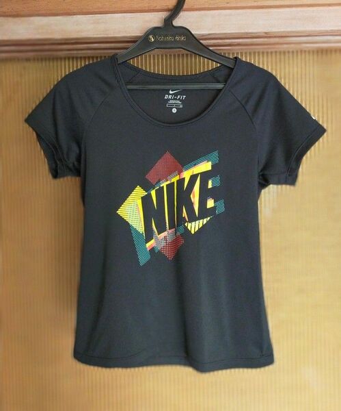 NIKE DRY-FIT　半袖Tシャツ