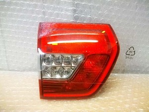 503483　シトロエン　C5　ABA-X75F02　左フィニッシャーランプ　ワゴン用　内側メッキタイプ　0811A040315　9675067980 02