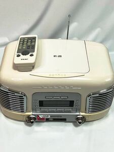 【動作品】TEAC SL-D900 CD CLOCK RADIO リモコン付き　　CD ラジオ