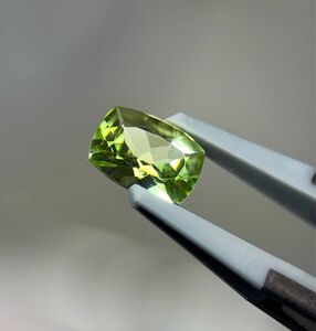 ペリドット 1.28ct カシミール産