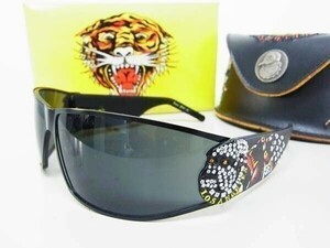 レア★Ed Hardy エドハーディー LA Dog スワロフスキーサングラス【EHS018 80-13】ブラック★黒【本物保証】入手困難★芸能人御用達モデル