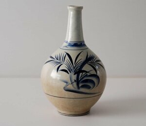 [ old ceramics and porcelain ] blue and white ceramics extra-large one wheel . vase inspection ) large sake bottle sake cup and bottle [G617]