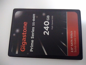 ■ SSD ■ 240GB （10921時間）　Gigastone　正常判定　　送料無料