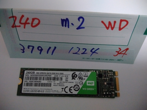 ■ SSD M.2 ■ 240GB （37911時間）　WD Green　正常判定？？？＝青　送料無料