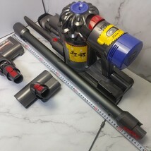 388同梱NG ダイソン dyson SV11 コードレスクリーナー 動作品 電源方式充電式掃除機 2.2kg スリムV7 サイクロン チャージャー付属7点セット_画像2