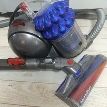 396同梱NG ダイソン dyson サイクロンクリーナー 電気掃除機 CY24 動作品 5.19kg コード式 Ball Fluffy キャニスター ソフトローラーヘッド_画像2