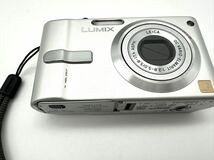 □動作確認済 デジタルカメラ Panasonic LUMIX DMC-FS1 パナソニック ルミックス レンズ 1:2.8-5.0/5.8-17.4 箱付 充電器 DE-A41_画像3