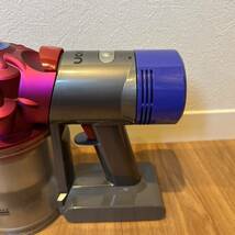 【ジャンク品】ダイソン dyson 掃除機 V7　本体のみ_画像3