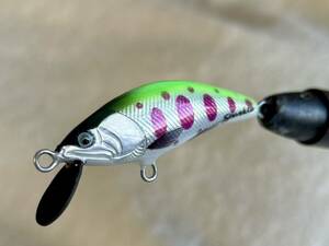 ハンドメイドミノー sparkle lures 50S シンキング3.9g ひらうちアルミフラッシュミントグリーンパーマークレッド