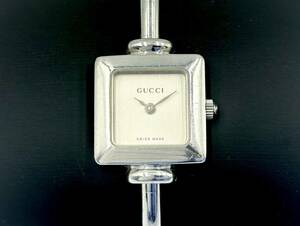 ◎【売り切り】1円 GUCCI グッチ 1900L バングル バングルウォッチ シルバー文字盤 腕時計 スクエア レディース 時計 現状品 ◎