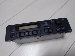 トヨタ純正　AM/FM/AUXラジオ　Model86120-52B30　ハイエース等