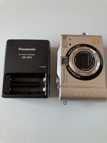 【美品】パナソニック カメラ Panasonic Lumix DMC-LC20 (乾電池式)