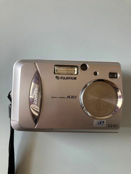 FUJIFILM デジタルカメラ FinePix A303　(乾電池式)