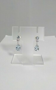 K10WG aquamarine earrings! zircon entering.