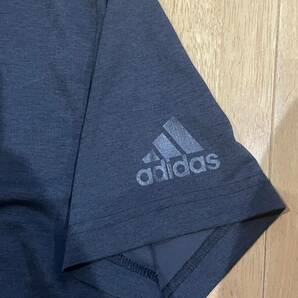 【使用2回】adidasポロシャツ Lサイズ アディダス 半袖 黒系 オレンジ ゴルフ トレーニングの画像4