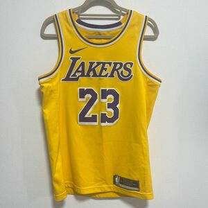 ロサンゼルス・レイカーズ Nike アイコンエディションスウィングマン ユニフォーム - レブロン・ジェームズ　Lakers