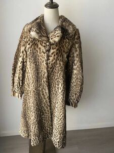 【30】豹ヒョウ柄です ■ 着丈104cm ■美品 高級毛皮 長い コートです ゴールド 系 