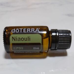 【新品】　doTERRA 　ドテラ　エッセンシャルオイル アロマオイル　ニアウリ　15ml　