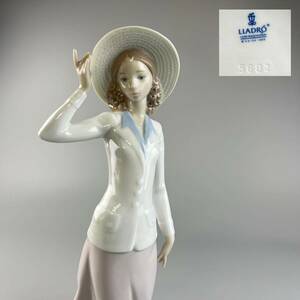 LLADRO リヤドロ No 5682「そよ風」女性 フィギュリン 置物 陶製人形 リアドロ 陶器 インテリア コレクション 西洋磁器 