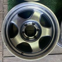 ブラッドレーVホイール ランクルホイール サーフホイール 16インチ 16×8J OFF:+6 PCD:139.7-6H ハブ径;約110mm 傷あり、サビあり 4本_画像3