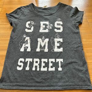 半袖Tシャツ　セサミストリート