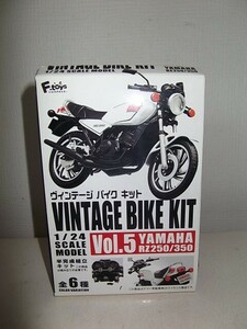 F-toys VINTAGE BIKE KIT 1/24 Vol.5 YAMAHA RZ250/350 ヴィンテージバイク キット エフトイズ 半完成組立キット 04 1982年 RD250 豪州仕様