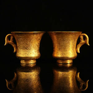 ▽鴻▽ 銅製 塗金 花鳥紋 酒杯一對 置物 古賞物 中国古玩 中国古美術