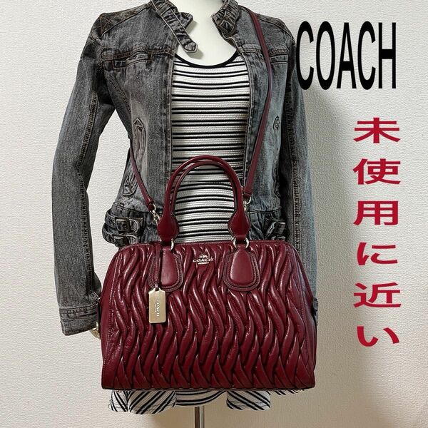 【タイムセール！未使用に近い】COACH コーチ ショルダーバッグ 2WAY ハンドバッグ レザー レッド系 チャーム付き