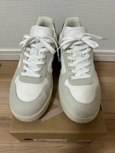 【美品】VEJA V10 27.0cm ヴェジャ　ホワイト　スニーカー