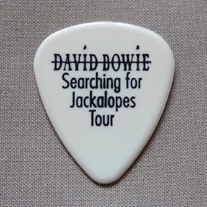 David Bowie デヴィッド・ボウイ 2002年 Searching For Jackalopes Tour ギターピック