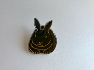 mina時代 【うさぎ】ピンバッジ 前 黒 BLACK ミナ ペルホネン mina印字 正規品 mina perhonen usagi ブラック