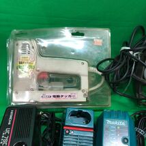 ② 1円スタートマキタ HITACHI 他…電動工具 工具 ドライバー ランプ 他… まとめ売り 大量 セット 160s 5.16 _画像3