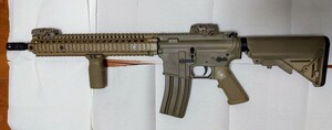 東京マルイ 次世代電動ガンM4A1カービン [TANカラーカスタム]