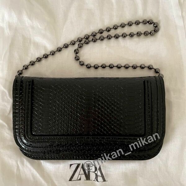 ZARA ボールチェーン ミニ ショルダーバッグ ブラック 美品　パイソン風 クラッチ ミニマリスト