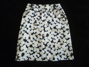 Courreges/ Courreges * white daisy pattern manner retro pattern trapezoid skirt 40/ white knees height *a417SKP