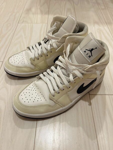 ナイキ　Nike WMNS Air Jordan 1 Mid Coconut Milk 27.5cm aj1