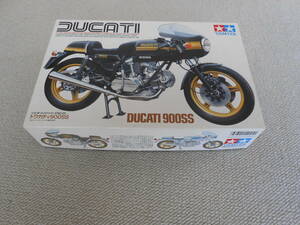  plastic model 1/12 scale Ducati - unused 